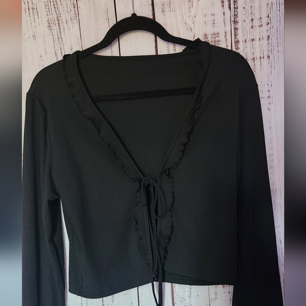 Source Unknown Black Ruffle Trim Blouse